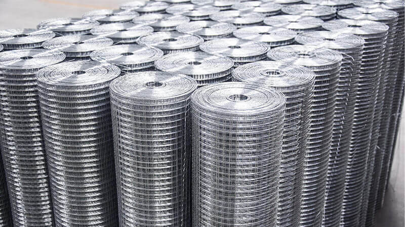 Galvanized Welded Wire Mesh Roll Finished Stock