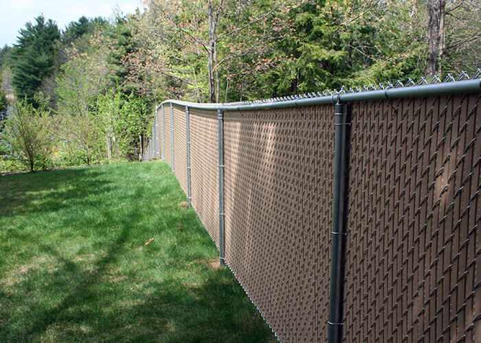 Hot Dip Galvanized Chain Link Fence with Privacy Slats