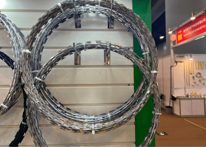 razor wire, shengsen canton fair booth
