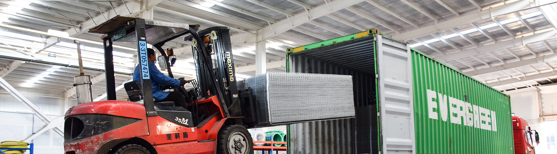 Shengsen Metal Fence Delivery And Container Loading for Sea Shipping